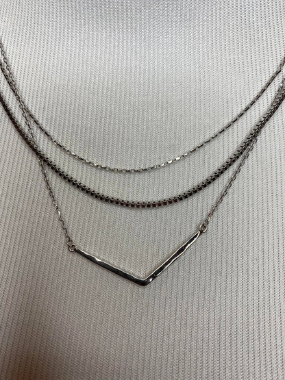 Simply V Necklace